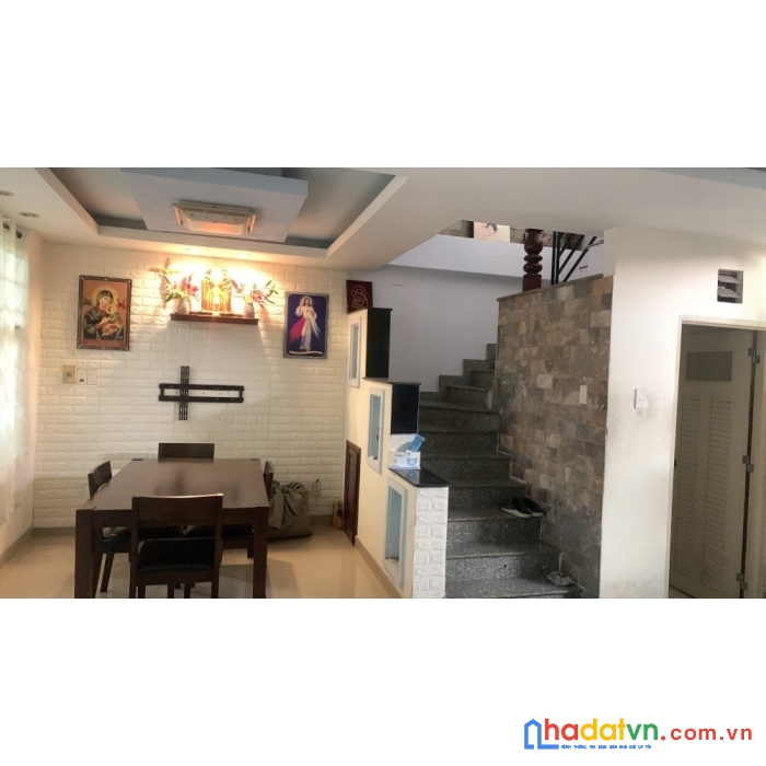 Bán nhà lô góc hxh chấn hưng 70m2 4 tầng btct 4pn, chào 6.8 tỷ còn tl