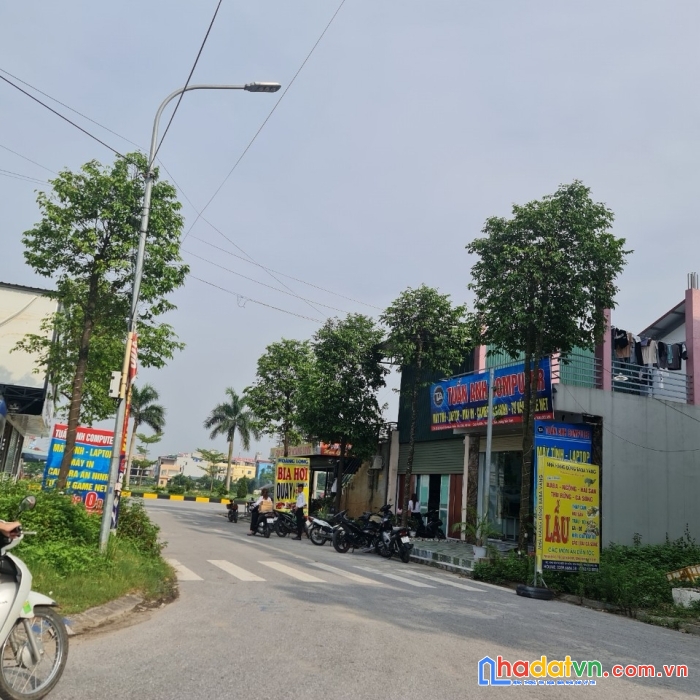 Chính chủ cần tiền chuyển hướng kinh doanh nên bán lô đất thuộc làn trục chính ấp đồn , vị trí