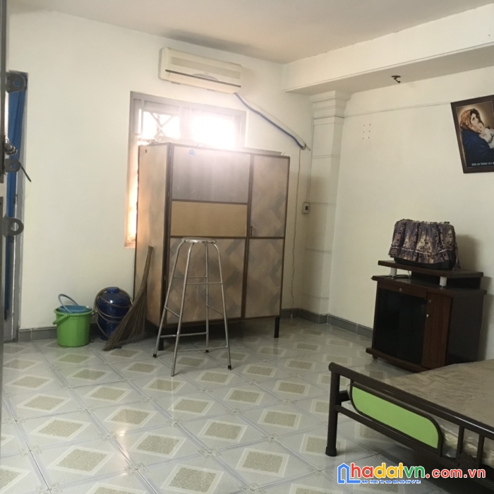 Chính chủ cần cho thuê 1 phòng trên sân thượng lầu 3 vị trí ngay chợ hạnh thông tây tại tp hcm