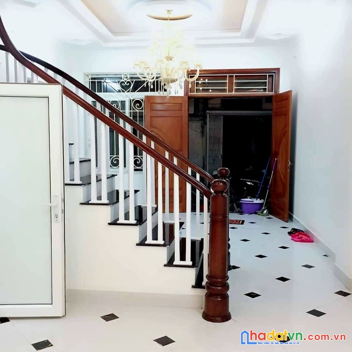 Nhà bán siêu rẻ 5 ngủ phố trương định 43m×4t.ngõ rộng 4m
