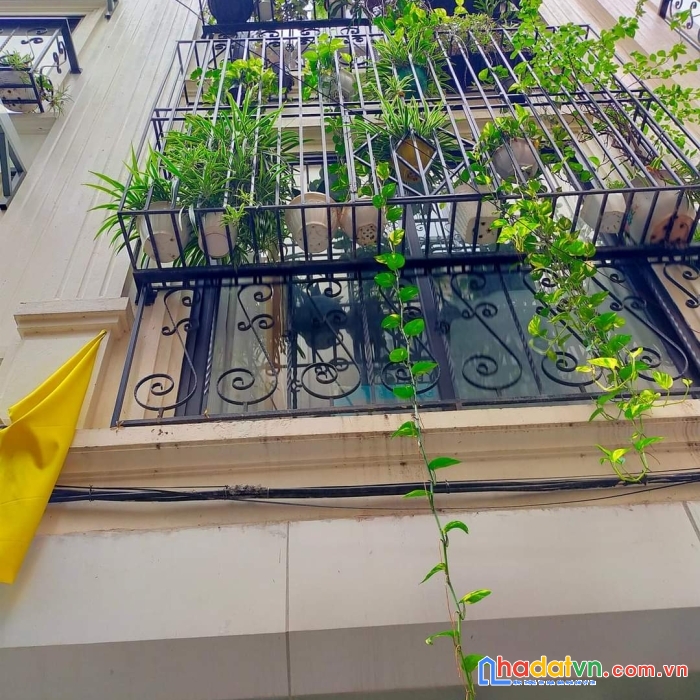 Bán nhà bằng liệt - linh đàm, 38m2, 4 tầng, nở hậu, nội thất gỗ lim, ngõ thông. 3 tỷ.