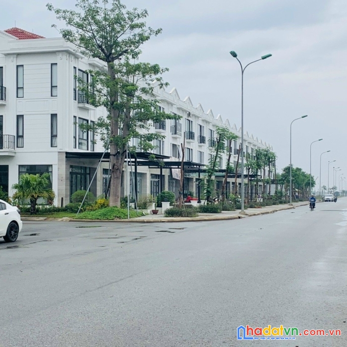 Siêu phẩm shophouse khu b royal park 3 tầng 2 mặt tiền đường 60m giá 7,x tỷ