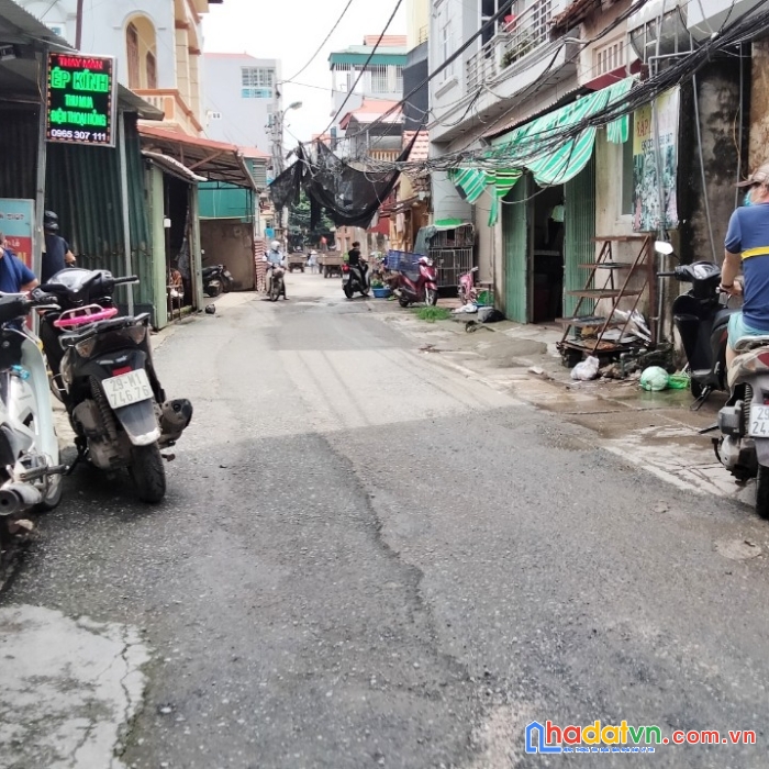 Cần bán đất tại tả thanh oai thanh trì, dt 39m, mt 3.56m, giá 1.3 tỷ, ô tô tránh 50m.