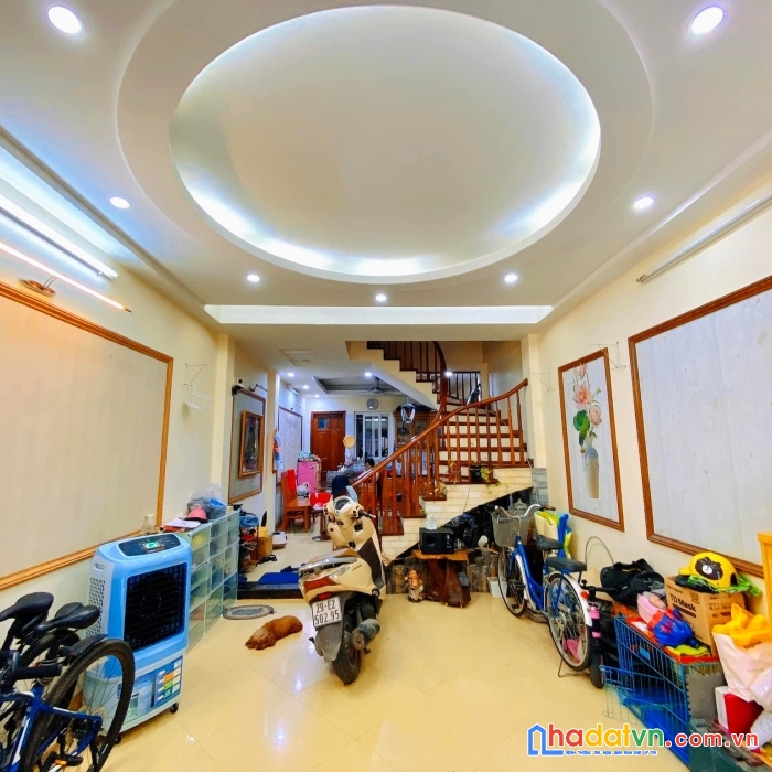 Bán nhà 8 tầng ngõ 62 nguyễn chí thanh, kinh doanh,  ô tô tránh, dt: 65m2 mt: 4.5m. gía: 12.6 tỷ.