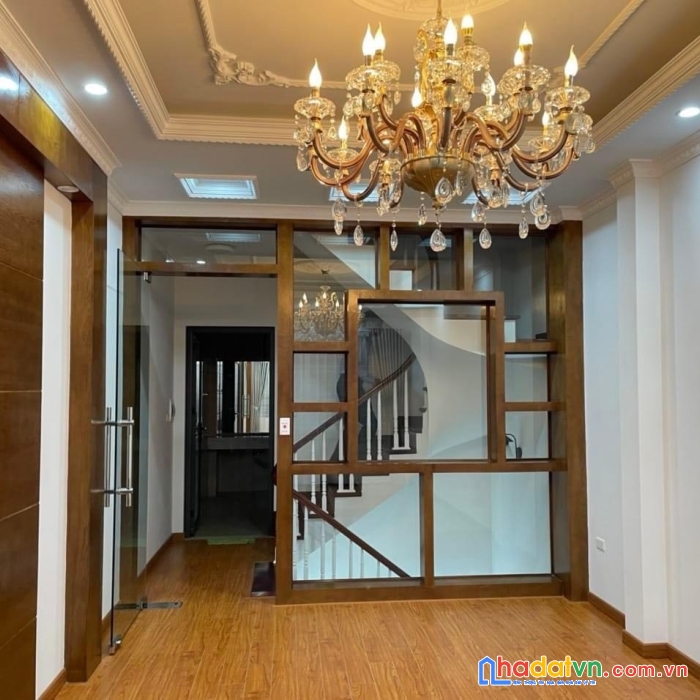Bán nhà mặt phố lĩnh nam - hoàng mai, nhà nằm đoạn phía trên của phố rất đẹp, 27m, 3 tầng, mặt
