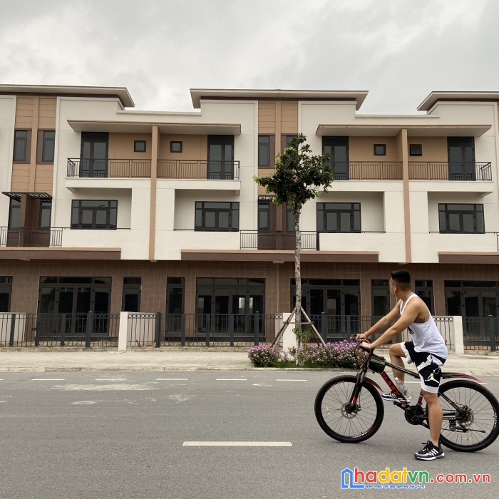 Em có căn shophouse dt120m2 mặt đường 26m chủ đàu tư quy hoạch phố đi bộ giá thấp hơn thị trường