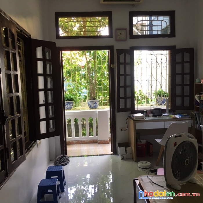 Hot!!!bán nhà hoàng quốc việt, cầu giấy, phân lô, lô góc, ô tô, 54 m2