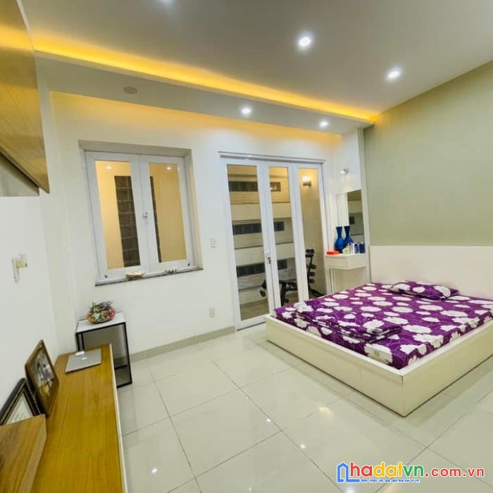 100m2 đất hẻm 24 nguyễn thái  bình, tiện xây căn hộ dịch vụ