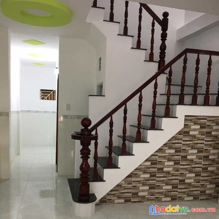 Nhà mặt tiền phú thọ, 60m2, 2 tầng, giá chỉ 7.3 tỷ, không có căn thứ 2