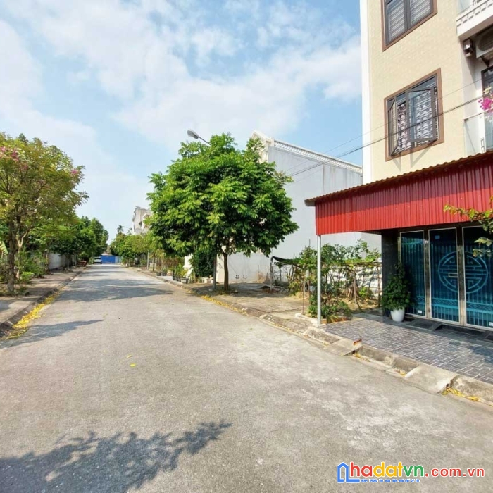 Đất đấu giá nguyễn văn linh phân lô 2 ôtô tránh vỉa hè giá đầu tư