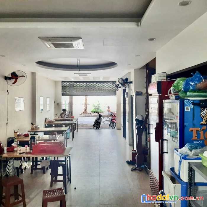 Siêu hiếm nguyễn đình hoàn mặt phố 62mx6 tầng thang máy mt5.5 giá chỉ 18.3 tỷ