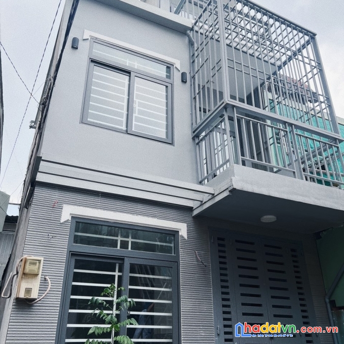 Bán nhà ngay công viên phú nhuận, 3 tầng, 2pn-2wc, chỉ 3,1 tỷ