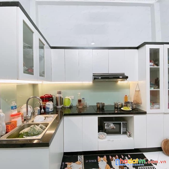 Cần bán sớm nhà phố hồng mai, nhà còn mới đẹp, 40m2 x5 tầng giá 4,6 tỷ. liên hệ: 0968026306,