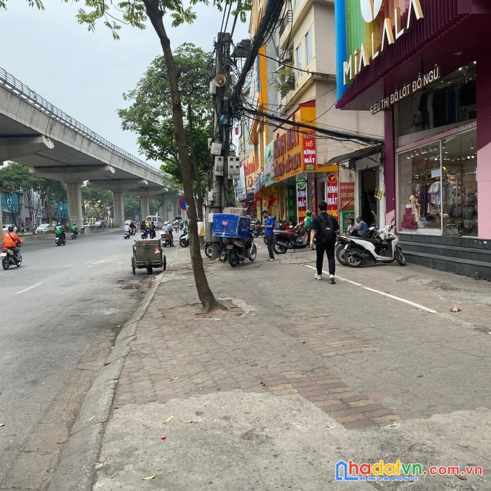 Bán nhà - mặt phố - hồ tùng mậu - cầu giấy - 61m - 5t - mt 4.6m - giá: 25.8 tỉ.