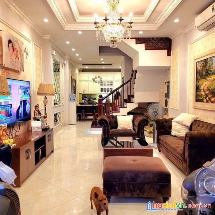 Bán nhà mai dịch-cầu giấy 48m2-mt 5m-giá 4.4 tỷ-20m ra phố-ngõ thông-anh ninh tốt