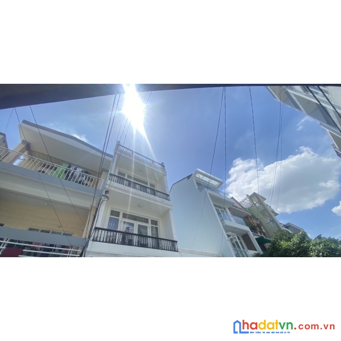 Nhà bán ngay chợ hoàng hoa thám tân bình 52m2 3 tầng btct giá chỉ 10.9tỷ