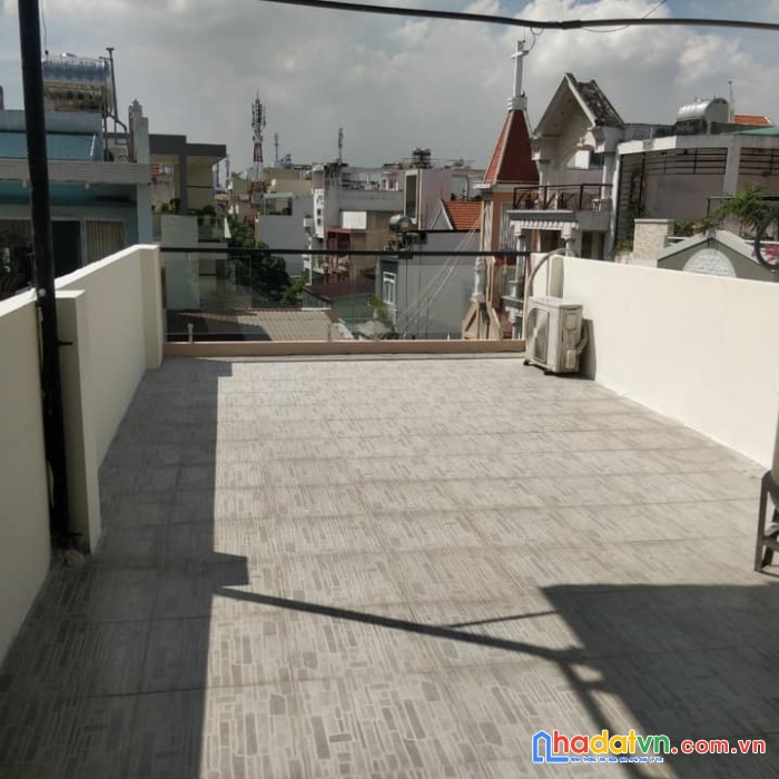 Bán nhà âu cơ-tân bình-30m2- 4 tầng-hẻm thông tứ phía- nhỉnh 3 tỷ.