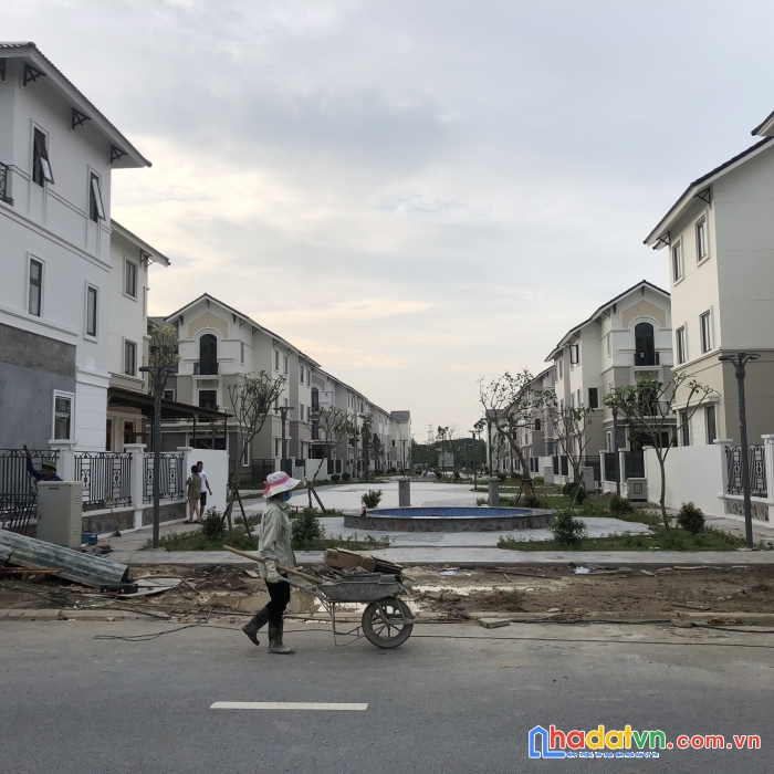 Chủ nhà cần tiền gấp, cần bán nhanh căn song lập 135m2 - 1 căn duy nhất giá 7,6xx tỷ