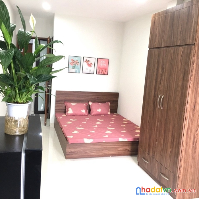 Bán ccmn hoàng cầu, 92m2, 8t, ngõ ô tô, 17 căn hộ, dt 100tr/tháng, giá 16 tỷ 5