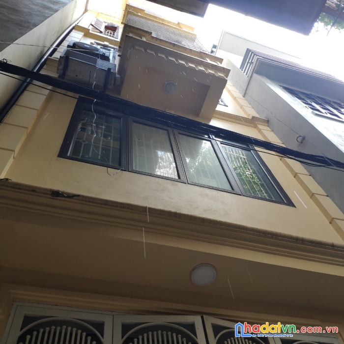 Bán nhà cầu giấy 5.9 tỷ 39m2, 5 tầng ,mặt tiền 4m nhà dân xây cực đẹp,sát phố ,thoáng mát vĩnh viễn