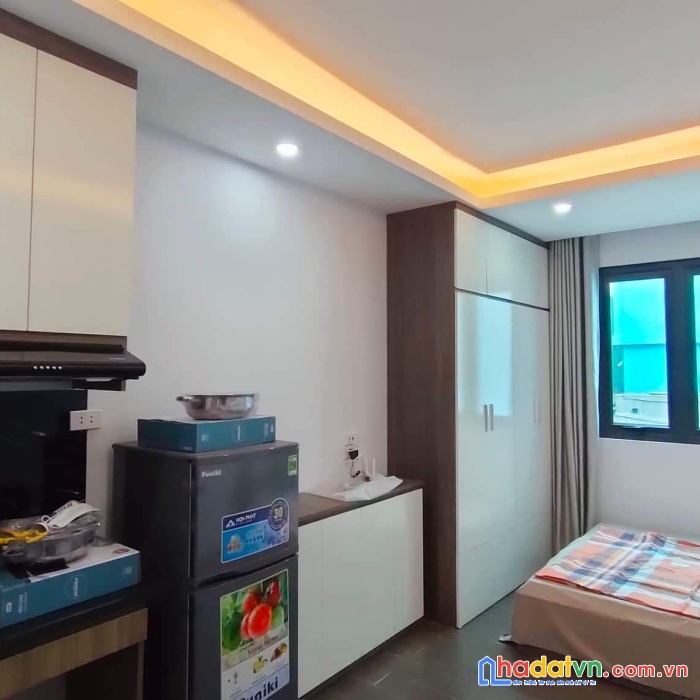 Bán ccmn đường cầu giấy 140m2, 9t, 40 phòng, ô tô, dt 200tr/tháng, giá 28 tỷ
