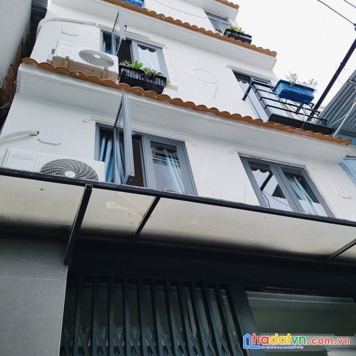 Bán nhà thích quảng đức 4 tầng đẹp, 28m2 (5*6) đang cho thuê 12 triệu. giá chỉ 4,7 tỷ