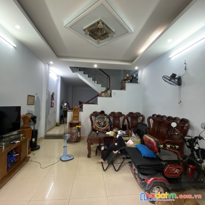 Bán nhà hẻm nhựa 6m hòa bình, quận tân phú, 3 tầng, 60m2 giá 5 tỷ9