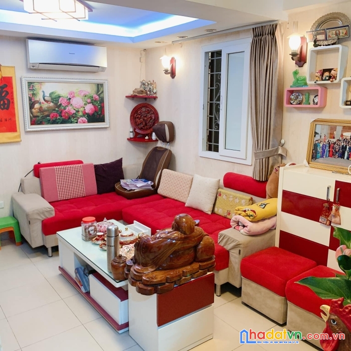 Vợ chồng trong túi có hơn 1 tỷ, không mua 