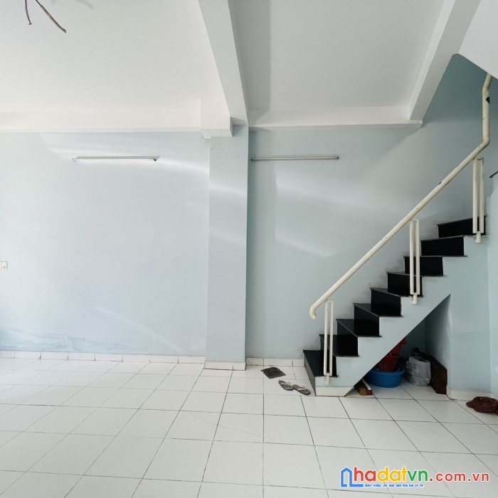 Hẻm oto ni sư huỳnh liên quận tân bình, ngang khủng 10x9, hẻm đẹp tiện kinh doanh