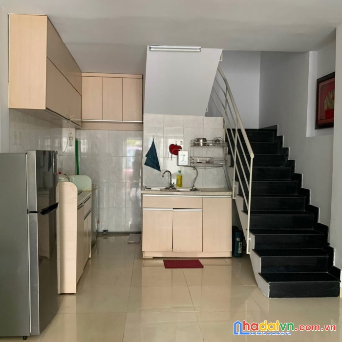 Nhà lê văn sỹ bán 5.6 tỷ dt 66m2, hẻm 4m thông, nở hậu.