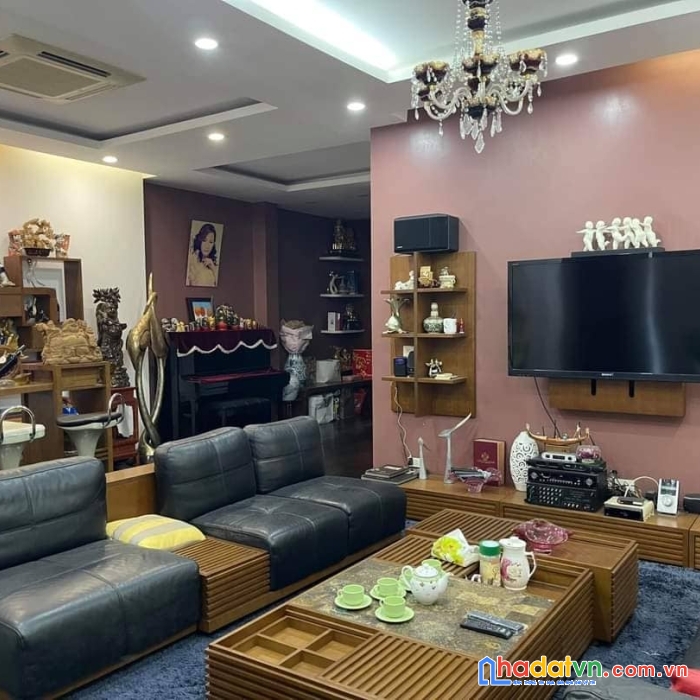 Khu víp-lô góc 70m2 nhà phố ngọc lâm, long biên, hà nội, chỉ vài bước chân là ra mặt phố.
- giá
