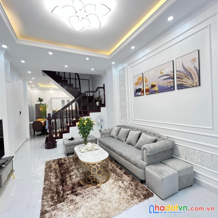 Trung tâm trung văn, ô tô, cạnh bãi gửi, nhà đẹp như khách sạn chỉ 4.7 tỷ, 4 pn, 45m2 lh 0931706698