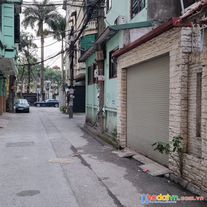 Bán nhà trần quốc hoàn 31 tỷ x 96m2, mt 6.6m. phân lô , ô tô, dt hiếm.