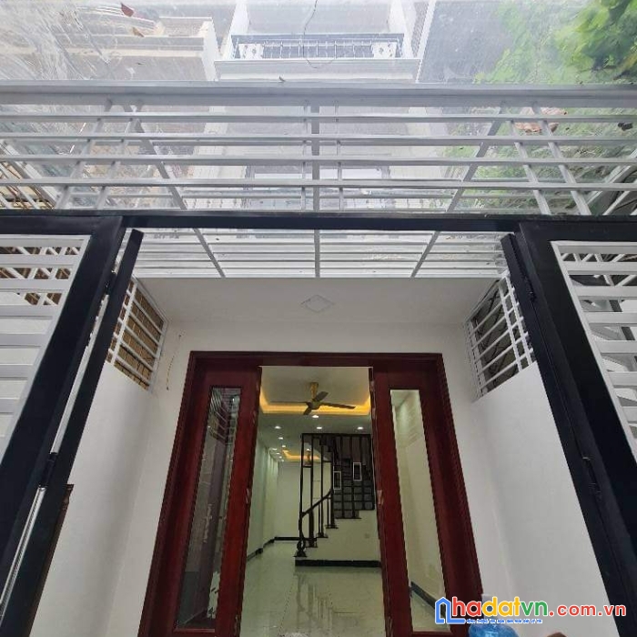 Nhà mới koong - ngõ thông - gần phố - gần ô tô