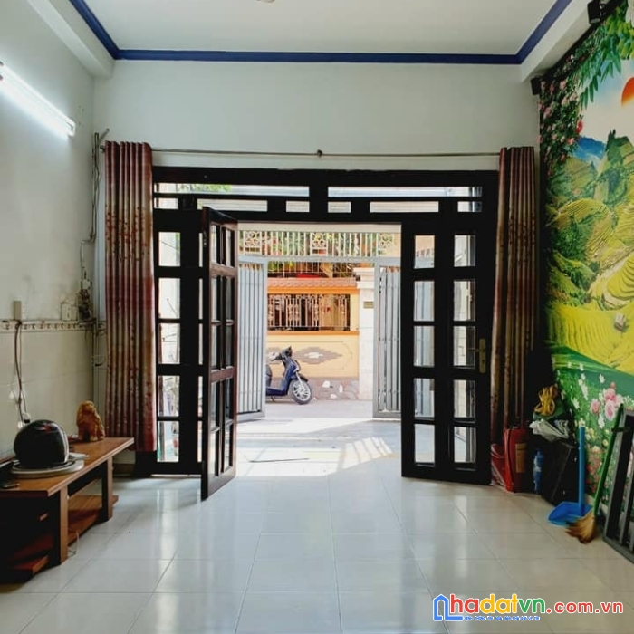 Bán nhà quận 4 đường khánh hội dt 4 x 8 trệt 2 lầu giá 4 tỉ x, hẻm thông thoáng