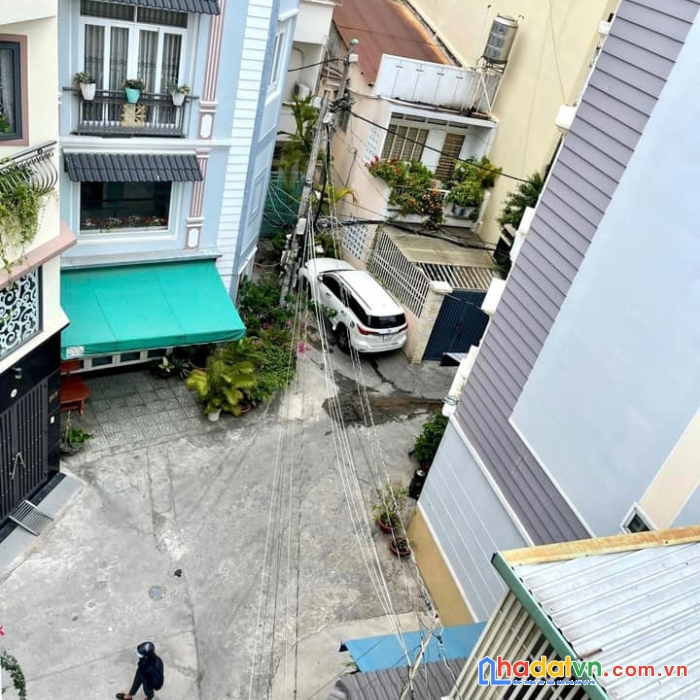 Bán nhà quận 4 đường đoàn văn bơ 4,5 x 19 xây dựng 5 tầng giá 9 tỉ. chdv 27 pn