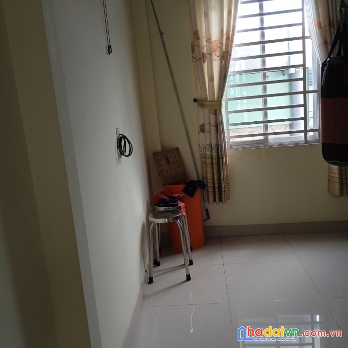 Nhà kha vạn cân - 6x9.5m 3 tầng - hxh - chỉ 3 tỷ