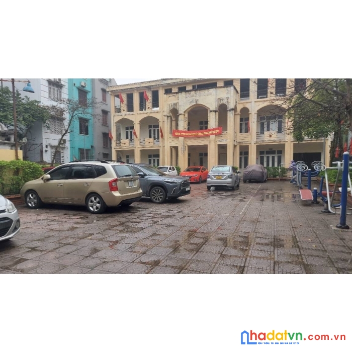 Hiếm, nhà đẹp lâm du, long biên. 50m, 5 tầng, giá 5.68 tỷ, full nội thất, gara ô tô (0389160730)