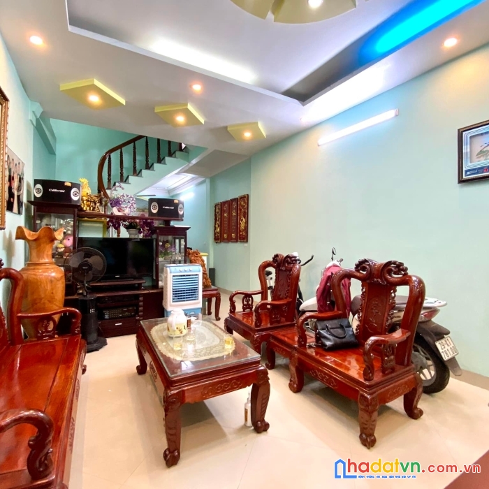 Hiếm, phân lô lâm hạ, long biên, 45m, 4 tầng, giá 4.5 tỷ, nhà đẹp ở ngay(0389160730)