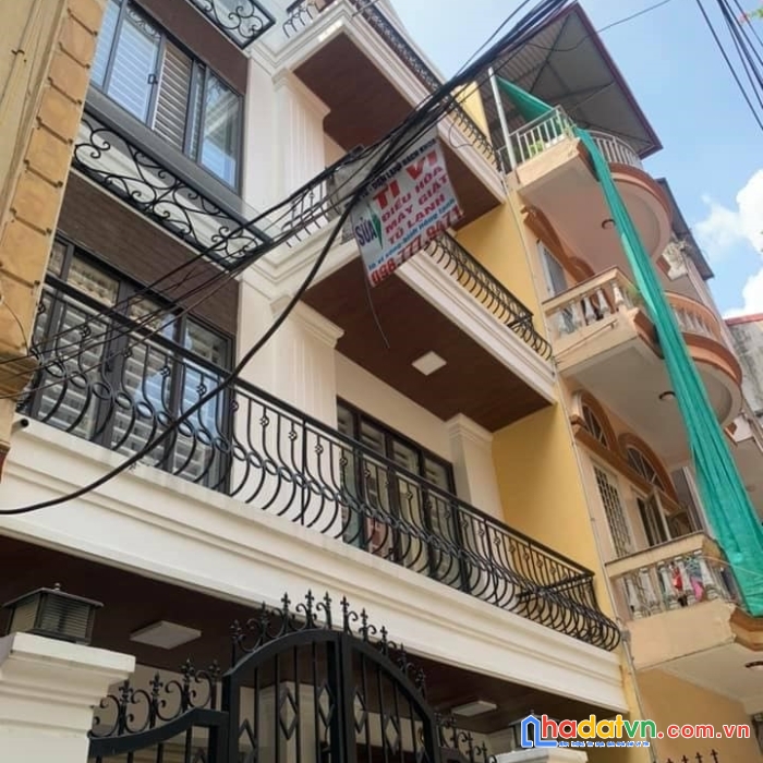 Bán nhà giảng võ ô tô 35m 4t giá 5.7 tỉ. 0352817810