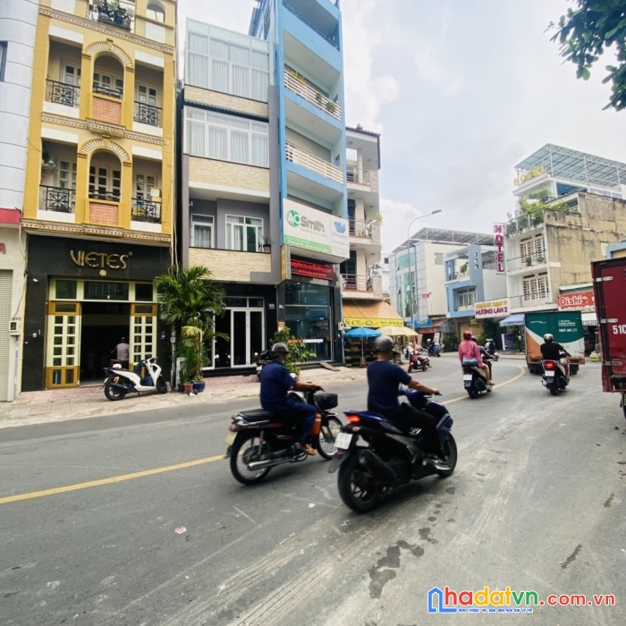Bán nhà mặt tiền đường trần hưng đạo, quận tân phú, 72m2,4x18, 15.5 tỷ .