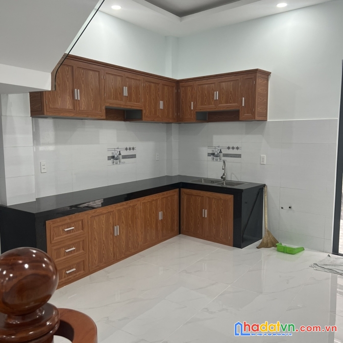 Hẻm ô tô ngủ trong nhà ngay sát mặt tiền nguyễn sơn - 53m3 - ngang 4m - không lg, qh.