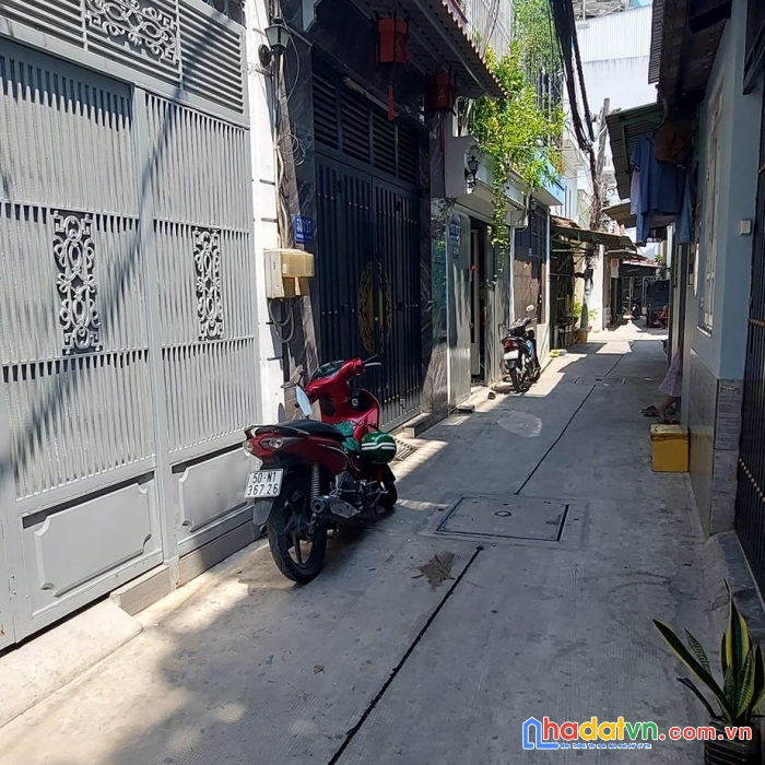 Nhà đẹp ở ngay-60m2-phạm văn bạch-tân bình-giá chỉ 4.95 tỷ