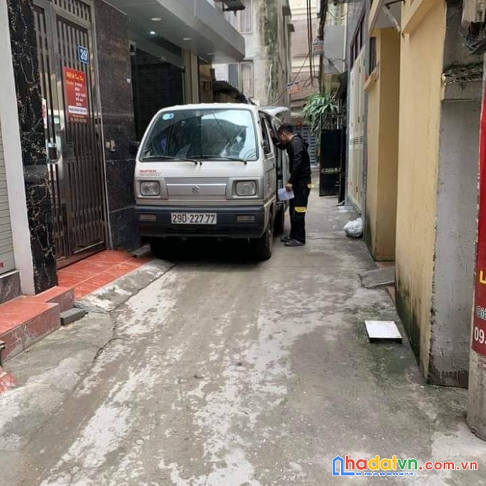 S 80m2,chỉ 3,8 tỷ .ngọc lâm,nguyễn văn cừ lô góc,nhà dân xây, ô tô con đỗ cổng. vị trí cực đẹp,