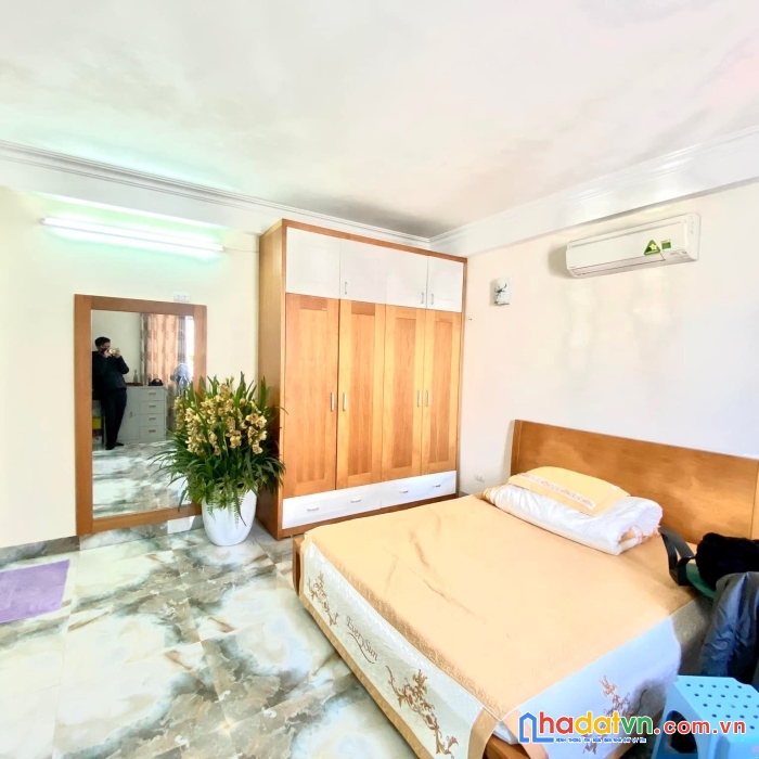 Bán nhà phân lô quân đội phường phúc đồng, long biên, 40m, 6 tầng, giá 5 tỷ. ô tô, ở luôn