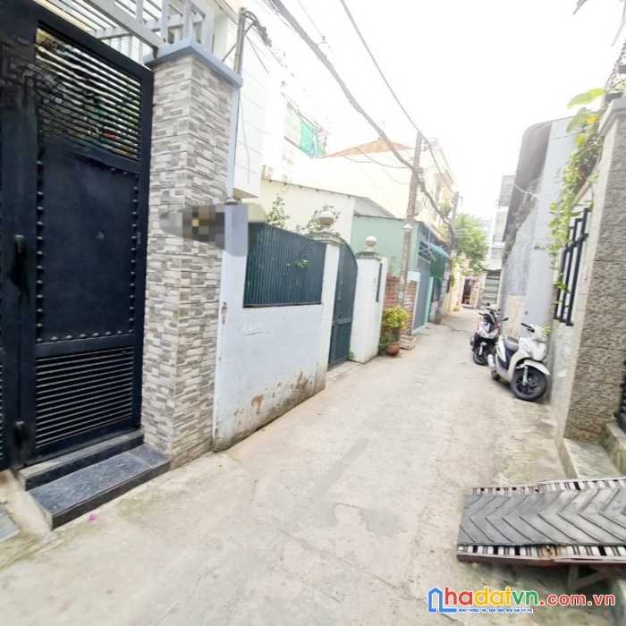 Quận 7 - nhà cách đường 17 tân thuận tây 50m