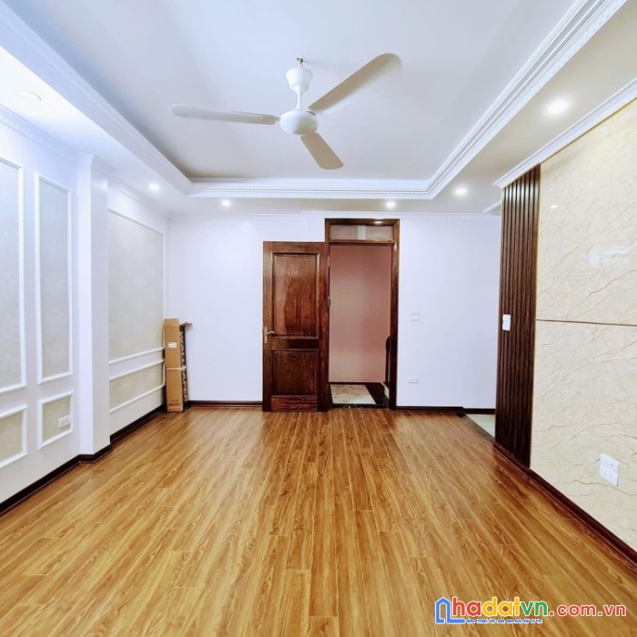 Bán nhà gấp thụy khuê 50m2, 6 tầng, mt 4,5m, giá 9 tỷ.