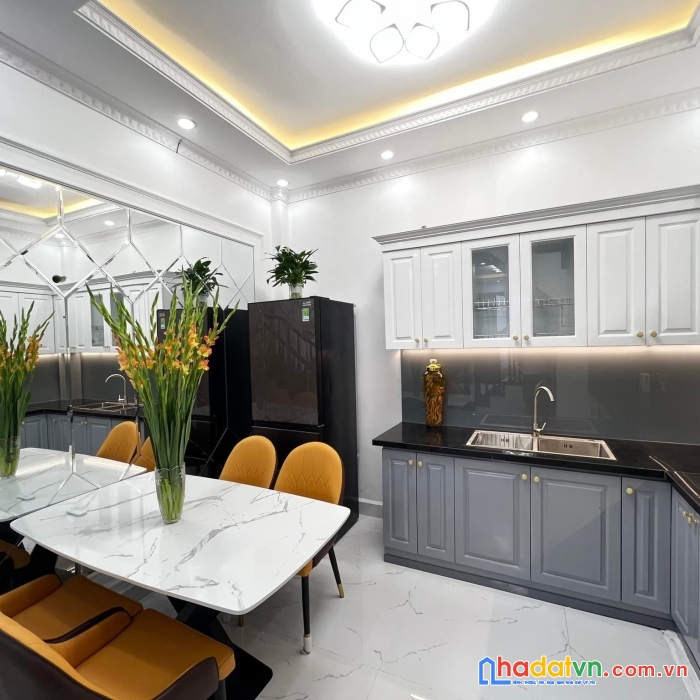 Nhỉnh 4 tỷ có ngay nhà trung văn đẹp như tranh 38m x 4tầng
