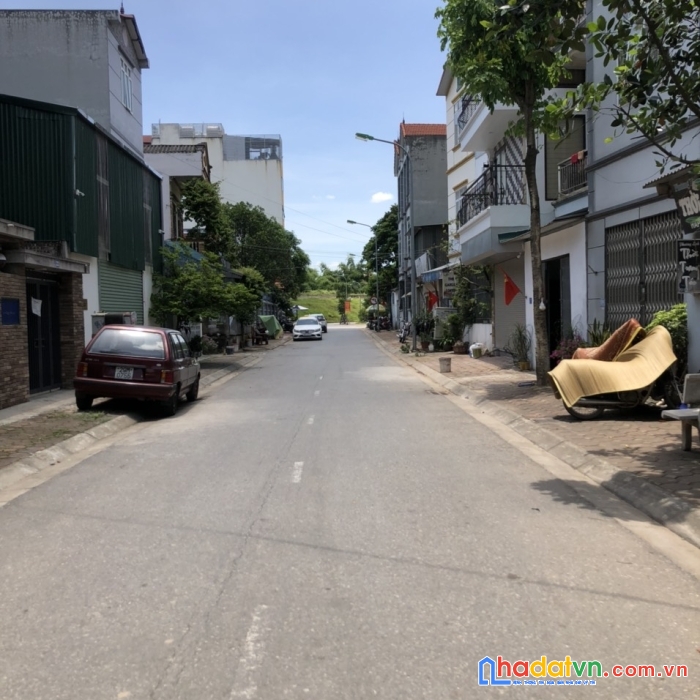 Bán nhà mặt phố nguyễn văn hưởng, dt 35m2, 5 tầng mới xây, giá nhỉnh 5 tỷ.