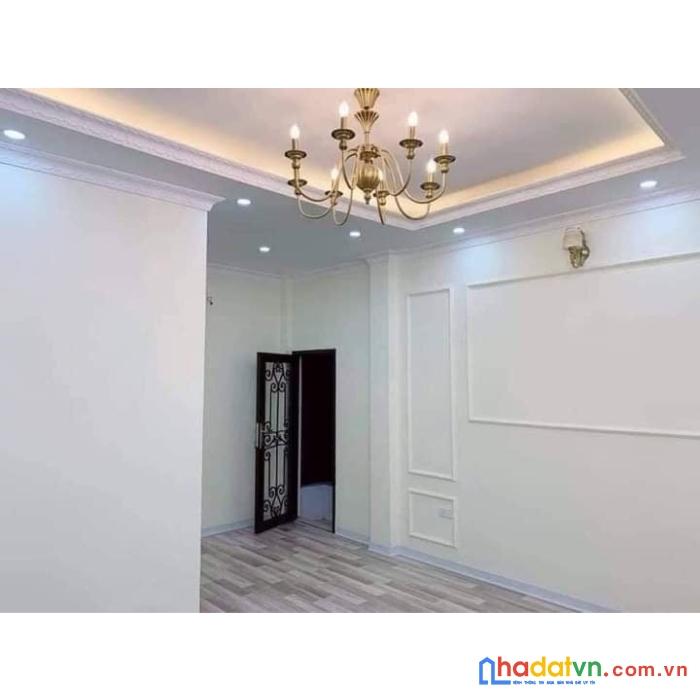 Nhà nguyễn trãi 42m..nhỉnh 4 tỷ ôt đỗ cửa.5 tầng